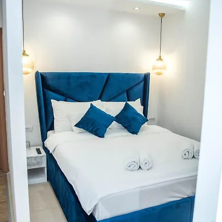 Apartament Sky & *