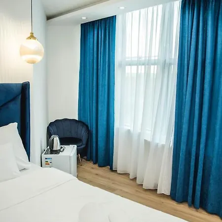 Apartament Sky & *