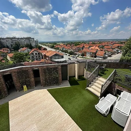 Apartament Sky & *